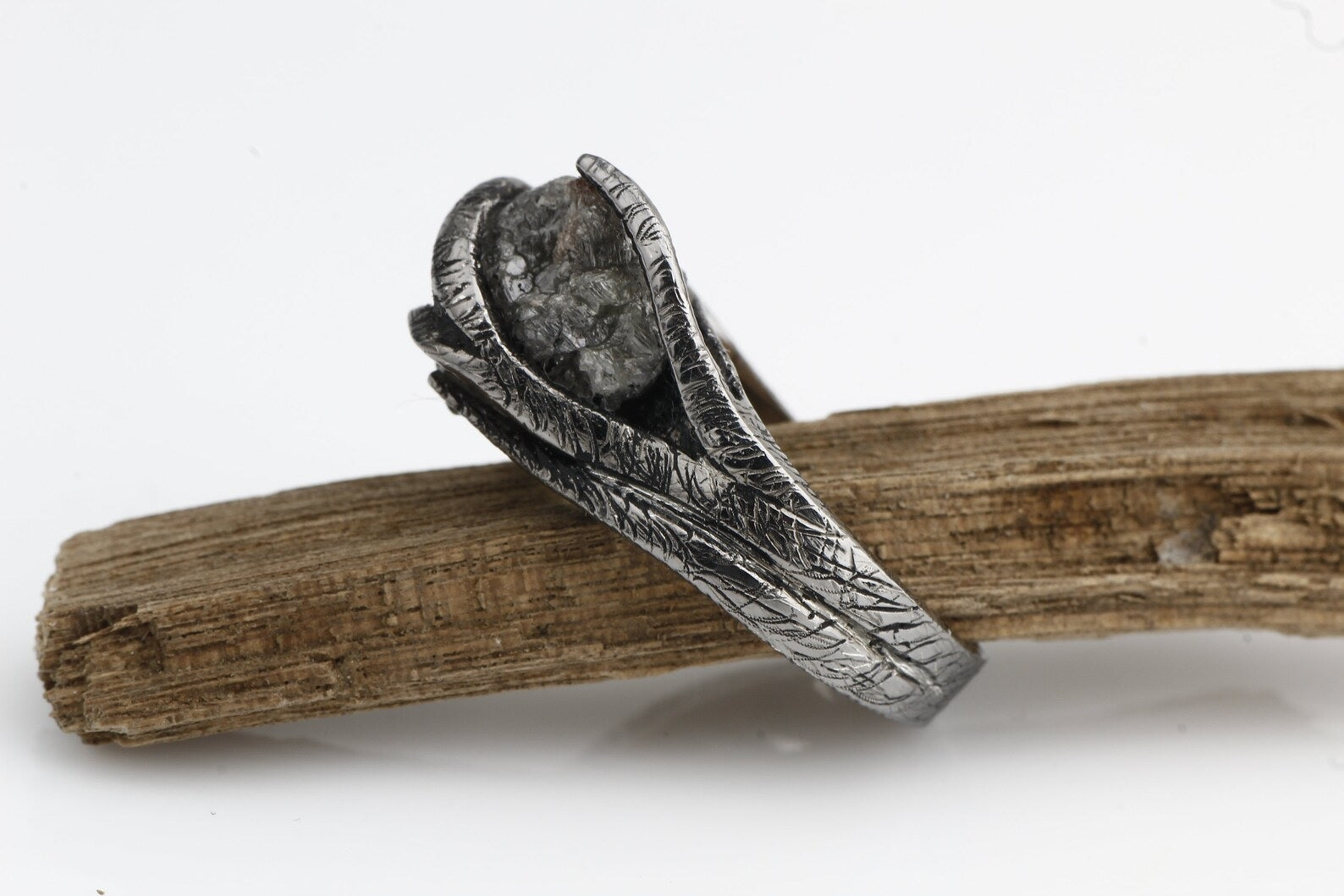 7.60 Ct Salt and Pepper Raw Diamond Ring, 14k Gold Engagement Ring, Natural Gray Rough Diamond Ring, Gift for Women
