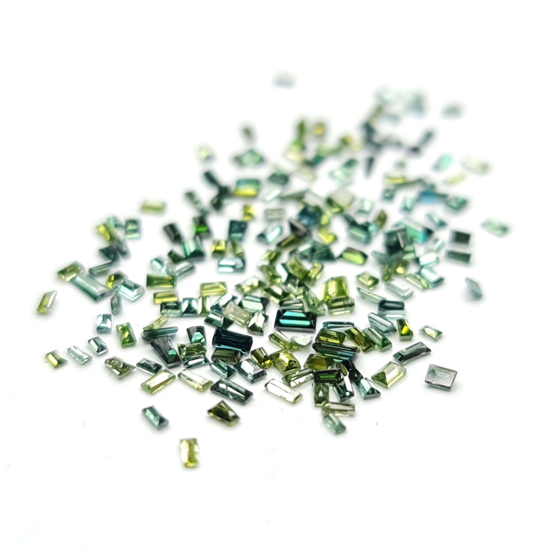 1.00 ct 1.50-2.00 MM Natural Green Color Baguette Loose Diamond for Jewelry