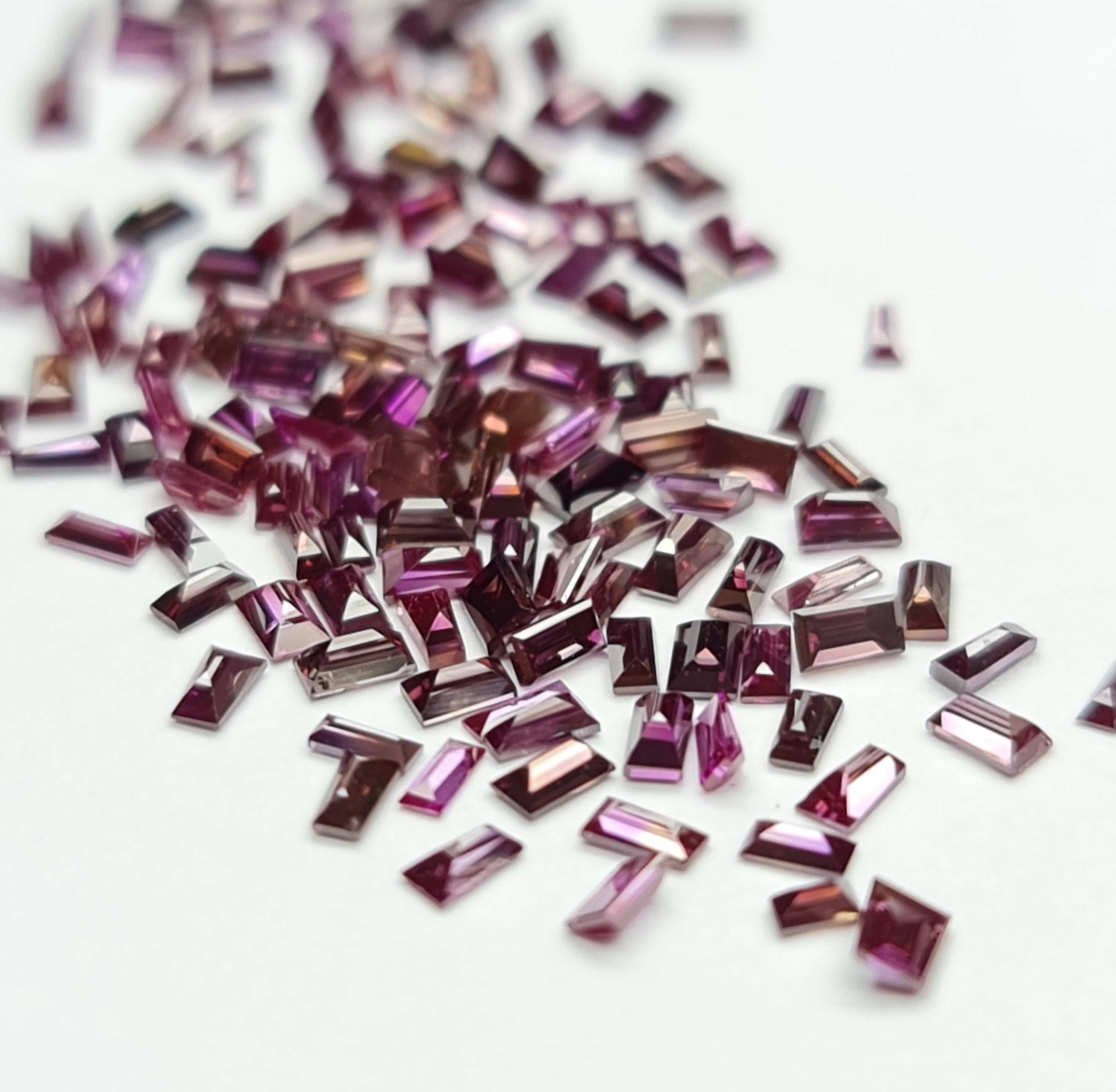 1.00 ct 1.50-2.00 MM Natural Pink Color Baguette Loose Diamond for Jewelry