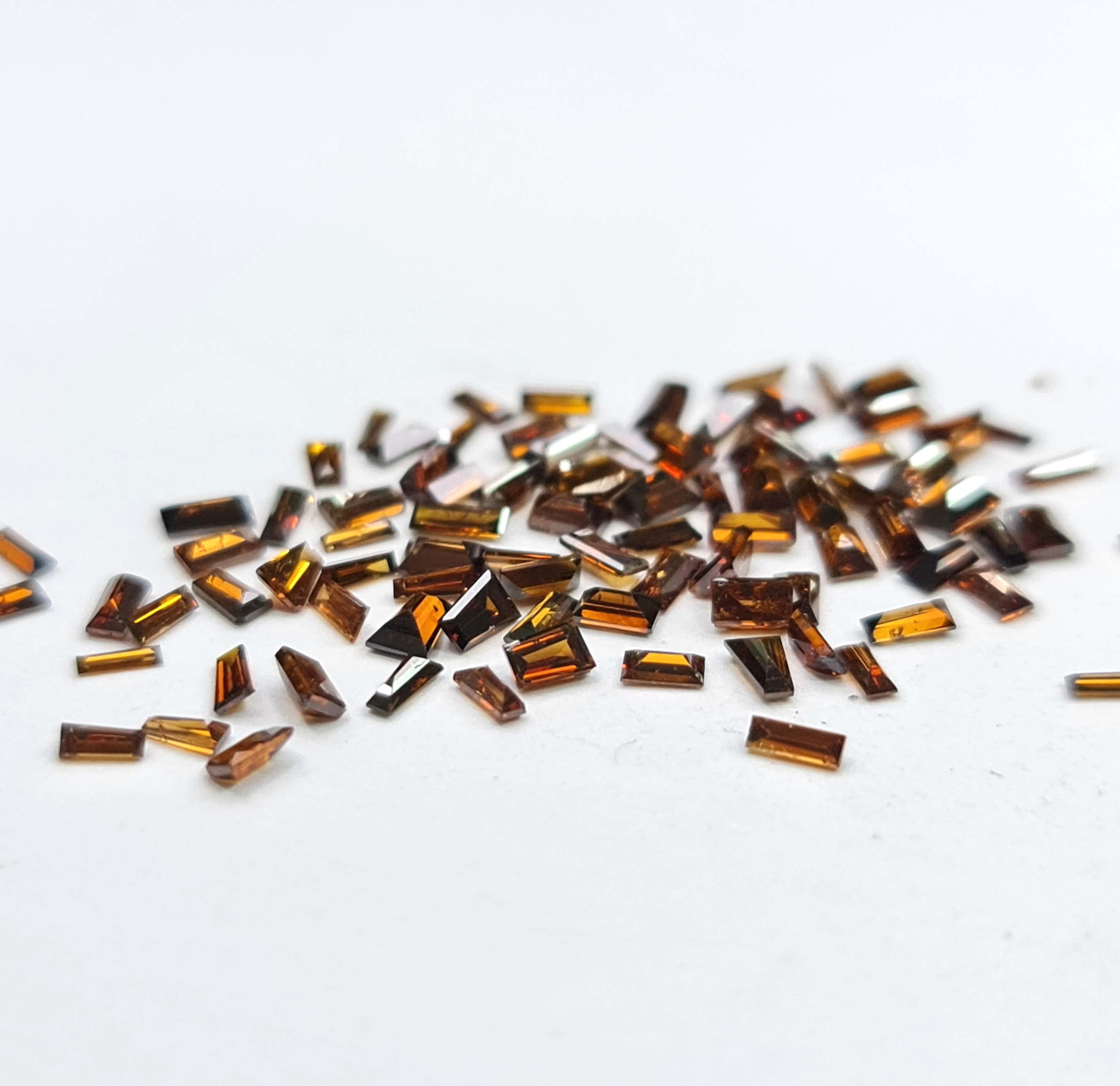 1.00 ct 1.50-2.00 MM Natural Brown Color Baguette Loose Diamond for Jewelry