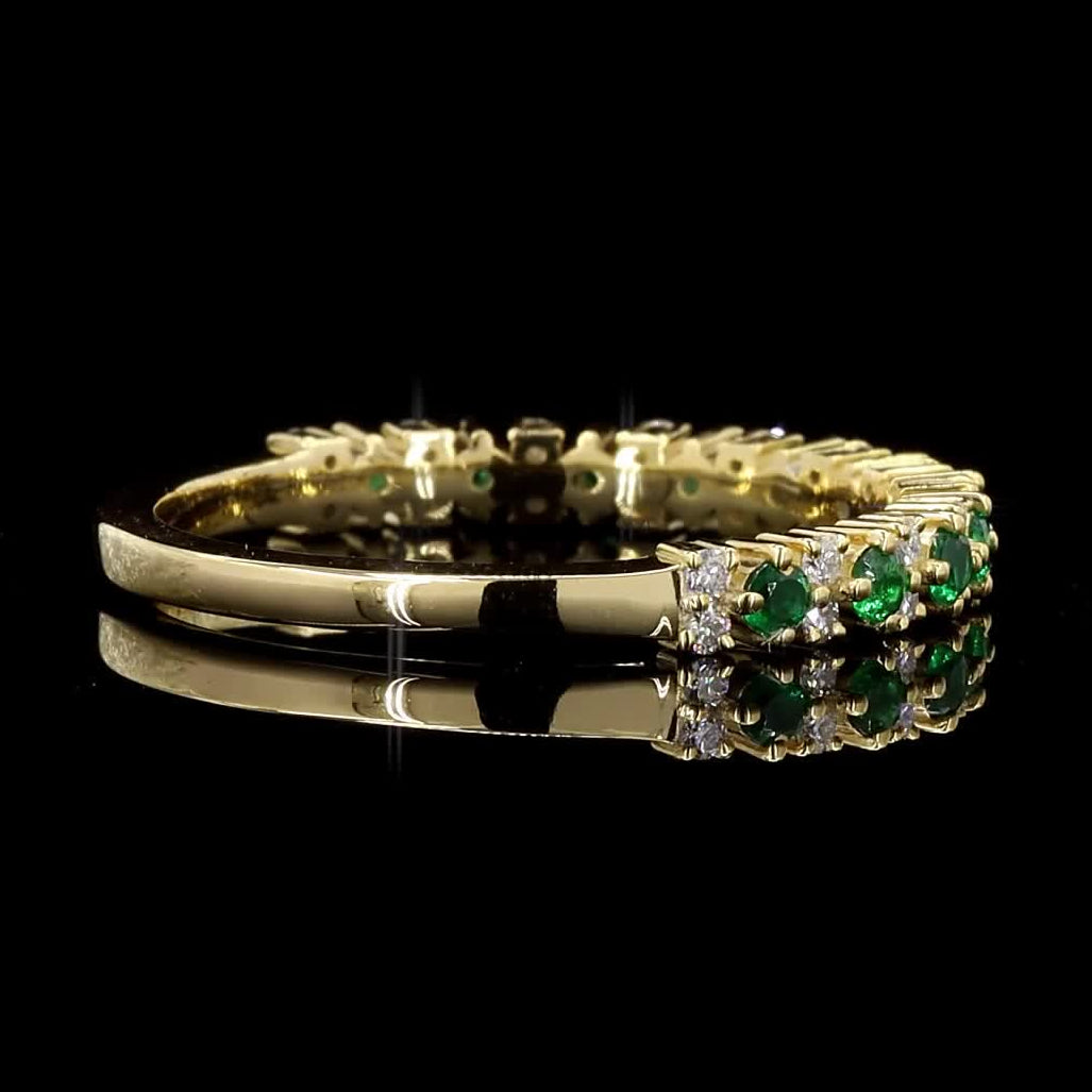 White Diamond Band, Natural Green Round Diamond 14k Gold Ring, Gift for Women