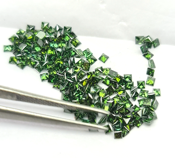 1.00 Carat Natural Green Princess Cut Loose Diamonds (1.50-2.00 mm)
