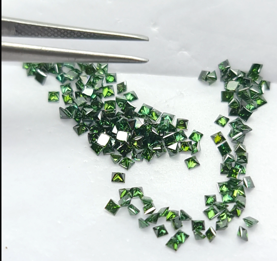 1.00 Carat Natural Green Princess Cut Loose Diamonds (1.50-2.00 mm)
