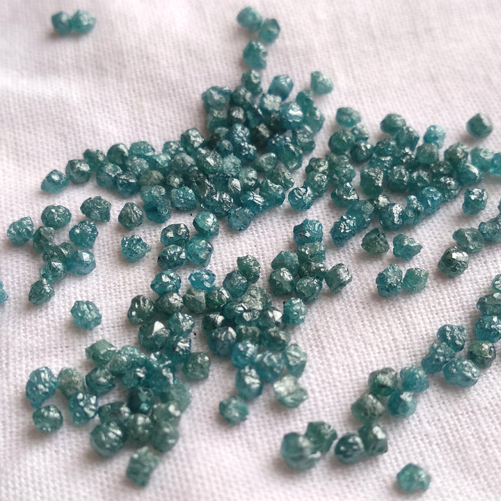 2.00 Ct 1.00-2.00 MM Natural Blue Rough Loose Diamond for Jewelry