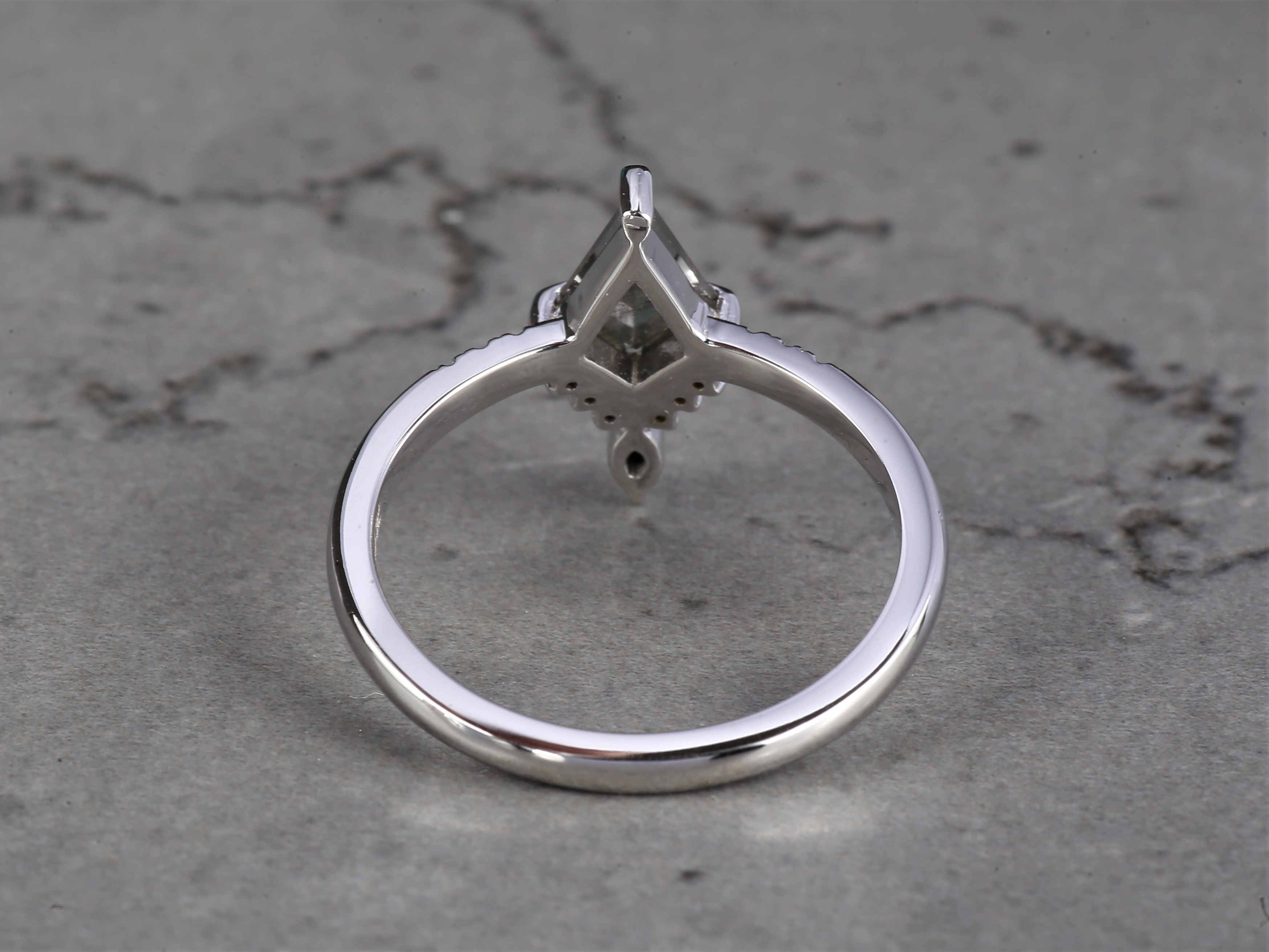 Salt and Pepper Diamond Ring, 14K Gold Engagement Ring, Natural Gray Kite Diamond Ring