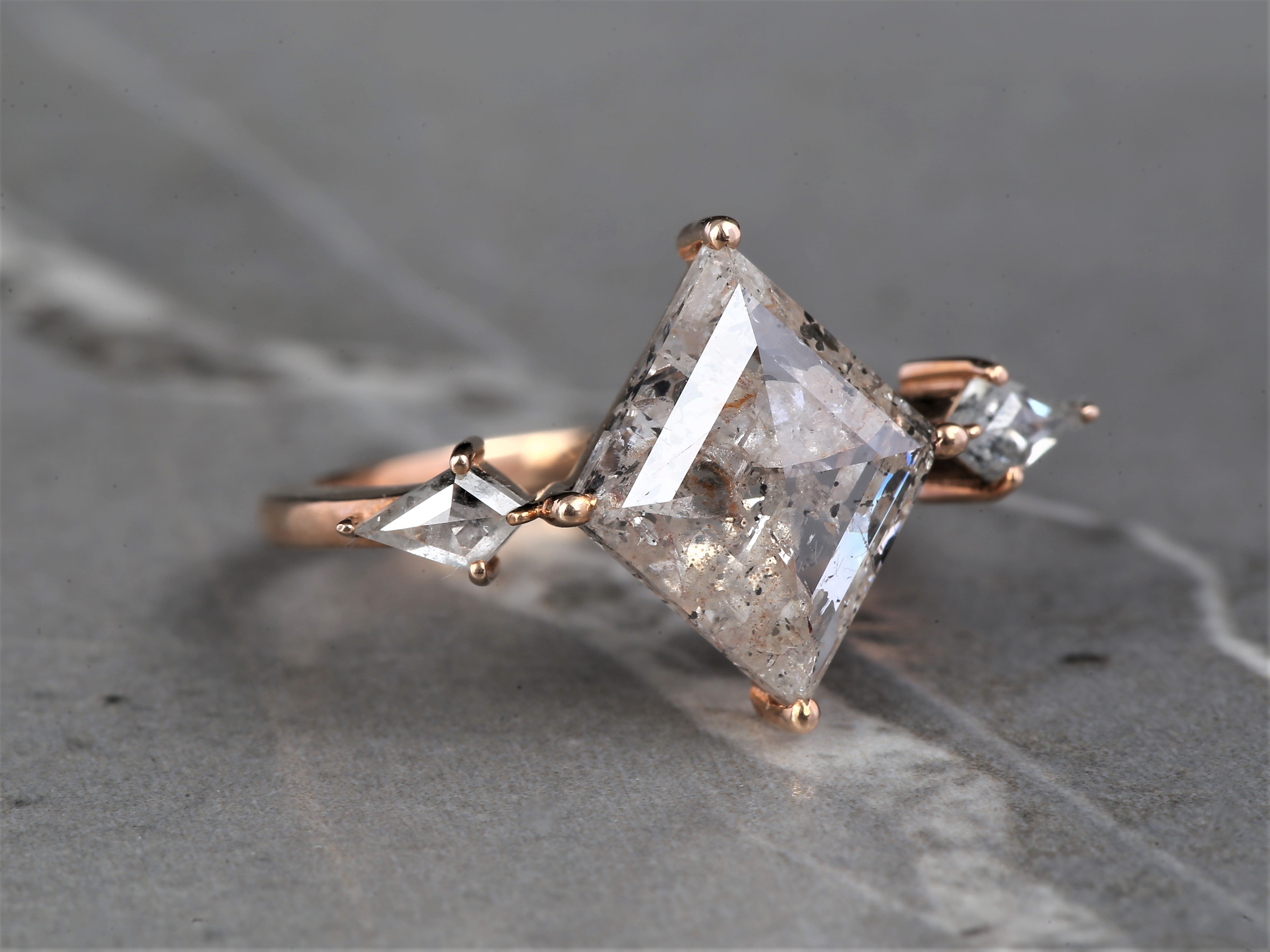 Salt and Pepper Diamond Ring, 14K Gold Anniversary Ring, Natural Gray Kite Diamond Ring, Gift for Her