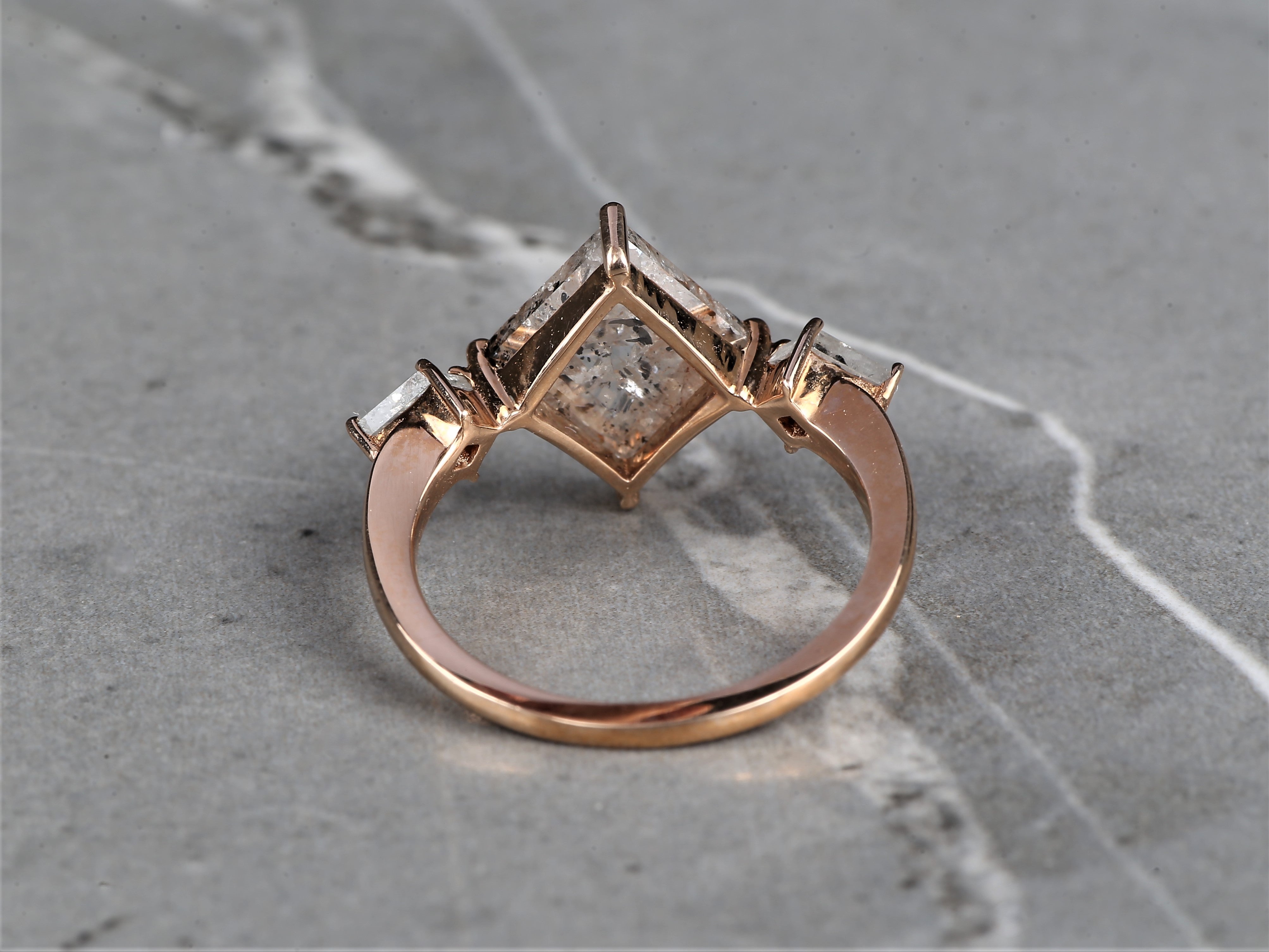 Salt and Pepper Diamond Ring, 14K Gold Anniversary Ring, Natural Gray Kite Diamond Ring, Gift for Her