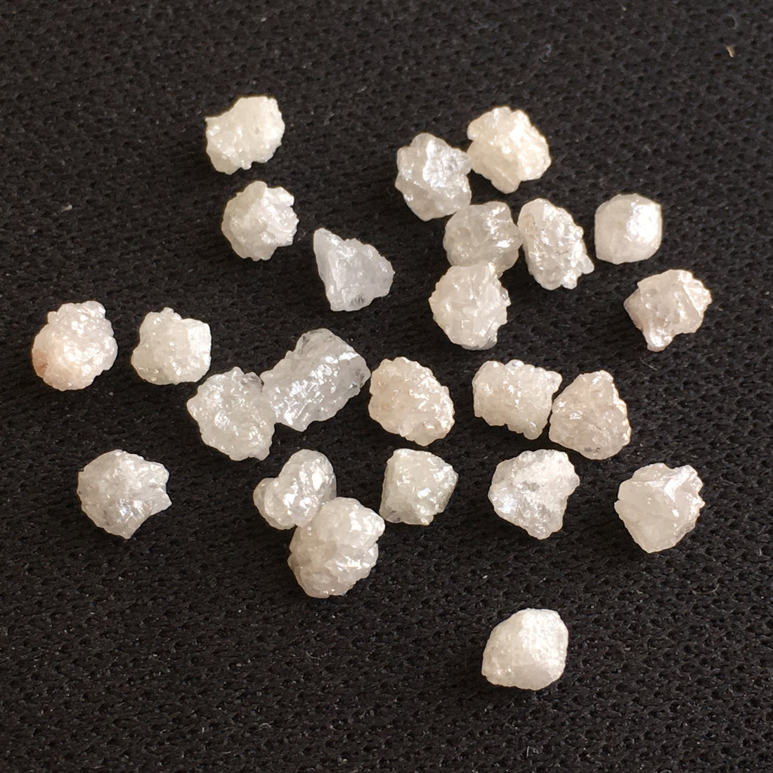 2.05 ct Lot 3.00-4.00 MM Rare Natural Snow White Color Raw Rough Loose Diamond for Jewelry