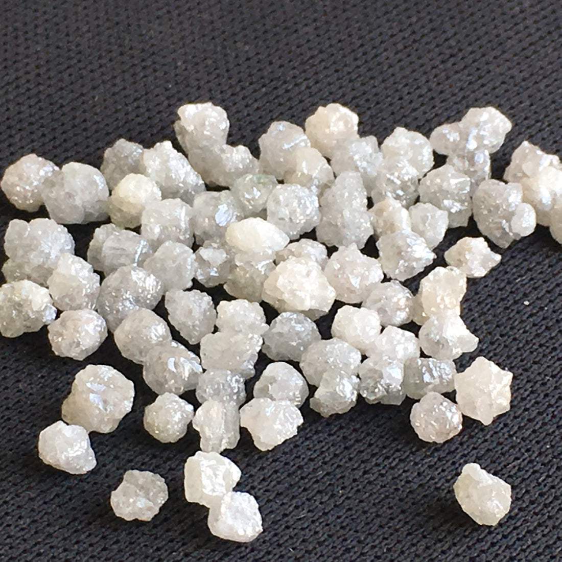 2.05 ct Lot 3.00-4.00 MM Rare Natural Snow White Color Raw Rough Loose Diamond for Jewelry