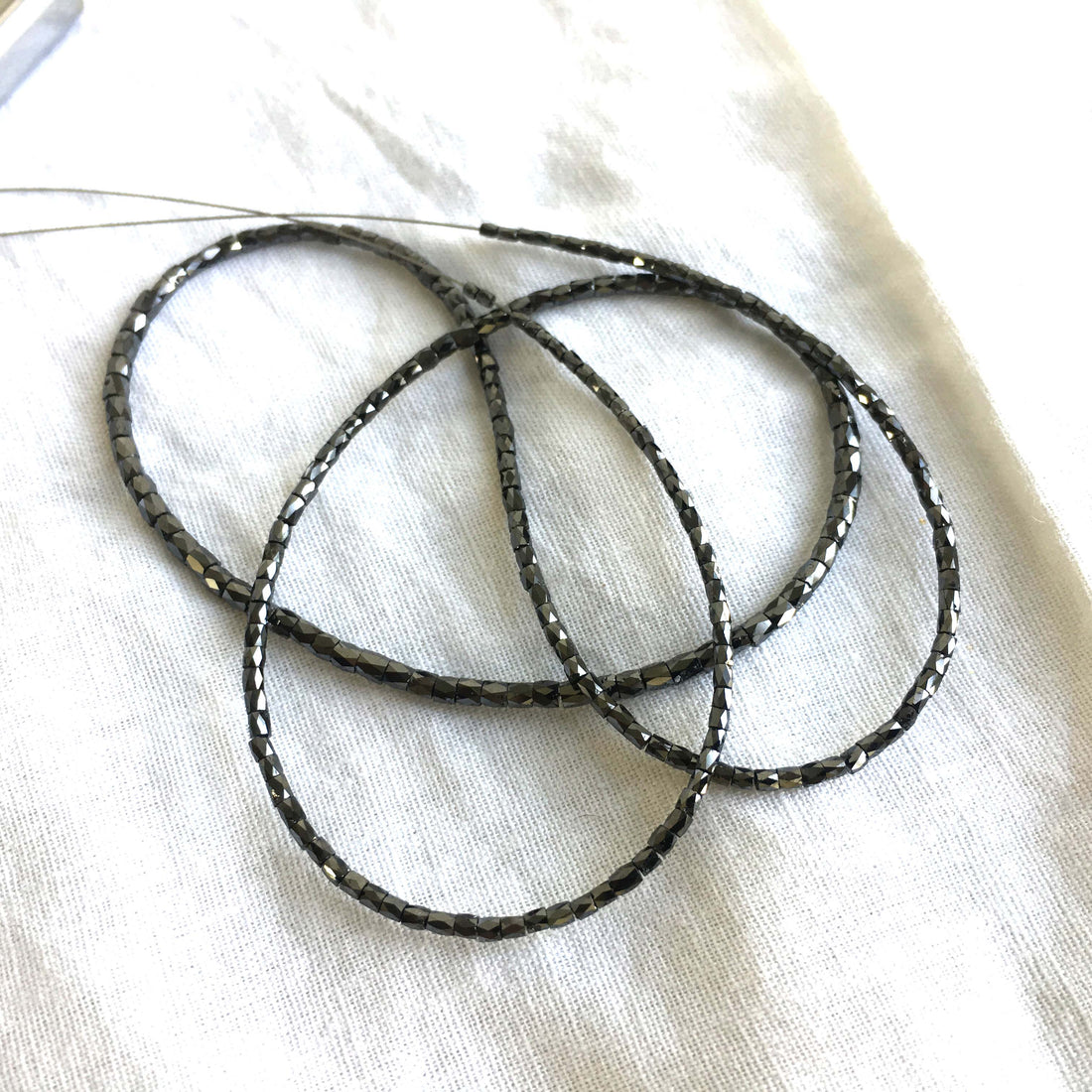 7.00 Ct 1.50-2.00 MM Natural Black Polished Pipe Tube Loose Diamonds Beads Bracelet wt Silver Clasp