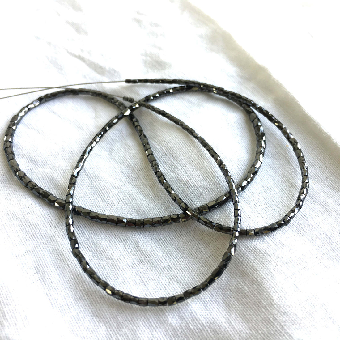 7.00 Ct 1.50-2.00 MM Natural Black Polished Pipe Tube Loose Diamonds Beads Bracelet wt Silver Clasp