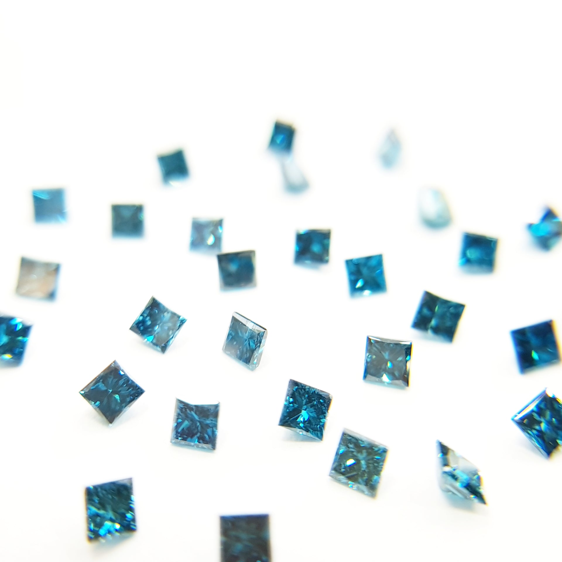 1.00 Carat Natural Blue Princess Cut Loose Diamonds (1.50-2.00 mm)