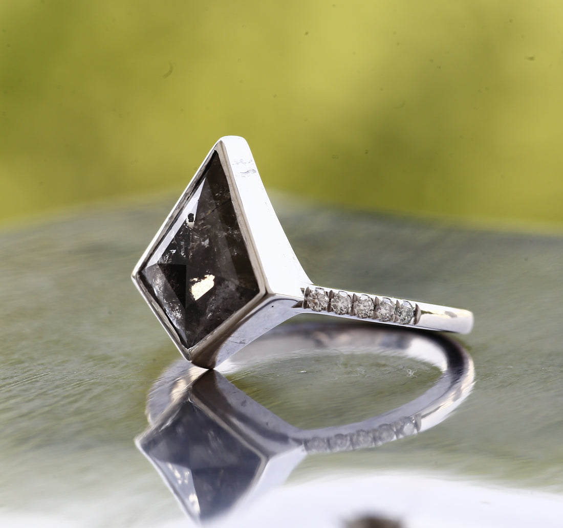 2.32 Ct Salt and Pepper Diamond Ring, 14K Gold Anniversary Ring, Natural Gray Kite Diamond Ring, Gift for Her
