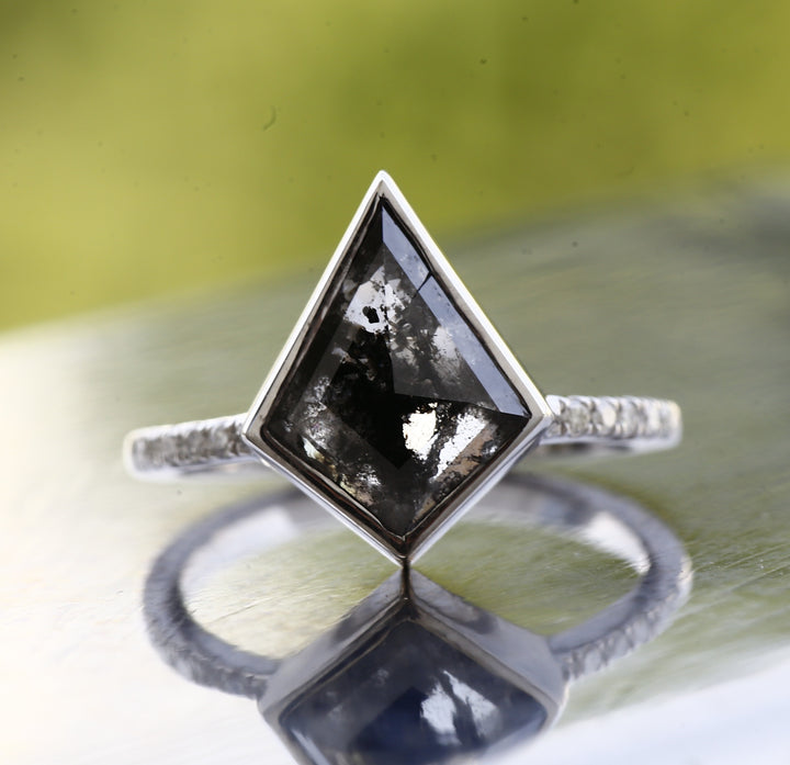 2.32 Ct Salt and Pepper Diamond Ring, 14K Gold Anniversary Ring, Natural Gray Kite Diamond Ring, Gift for Her