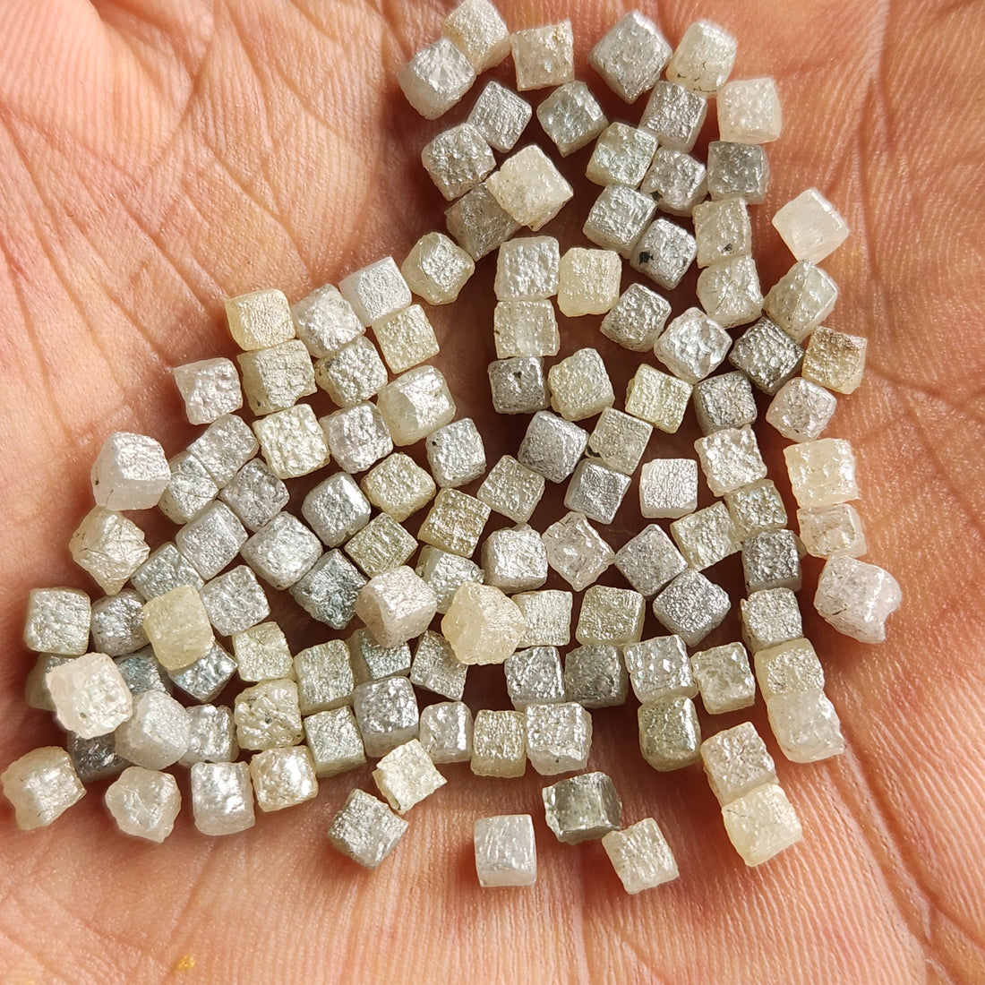 5.05 Ct 3.00-4.00 MM Natural Gray Color Cube Raw Rough Loose Diamond for Jewelry