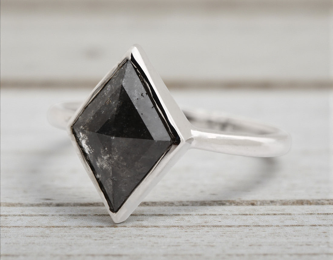 Salt and Pepper Diamond Ring, 14K Gold Engagement Bezel Ring, Natural Gray Kite Diamond Ring, Gift for Women