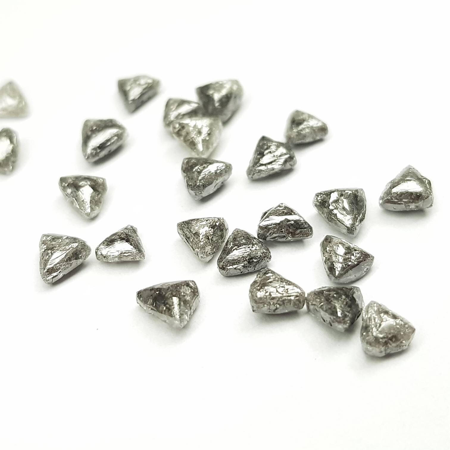 1.05 ct Lot 3.00-4.00 MM Natural Grey Color Triangle Rough Diamonds