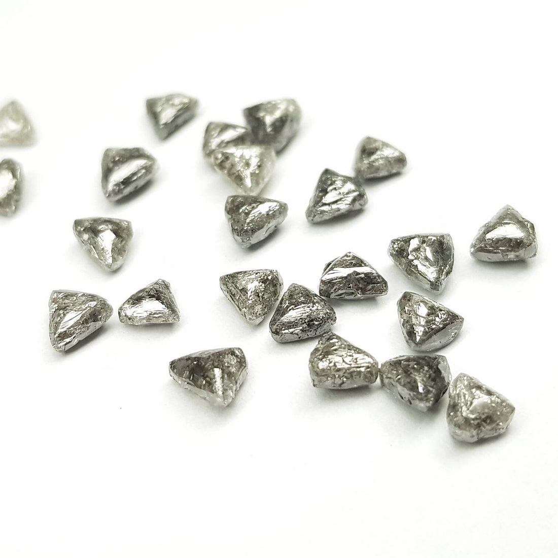 1.05 ct Lot 3.00-4.00 MM Natural Grey Color Triangle Rough Diamonds