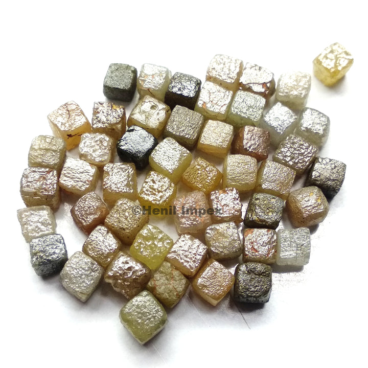 2.00 Ct 1.00-1.50 MM Natural Mix Color Cube Rough Loose Diamond for Jewelry