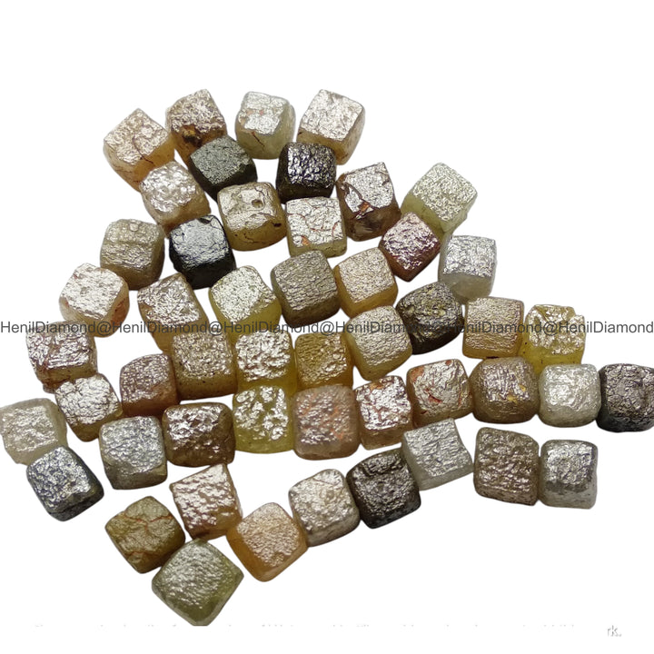 1.05 Ct 1.00-1.50 MM Natural Mix Color Cube Rough Loose Diamond for Jewelry