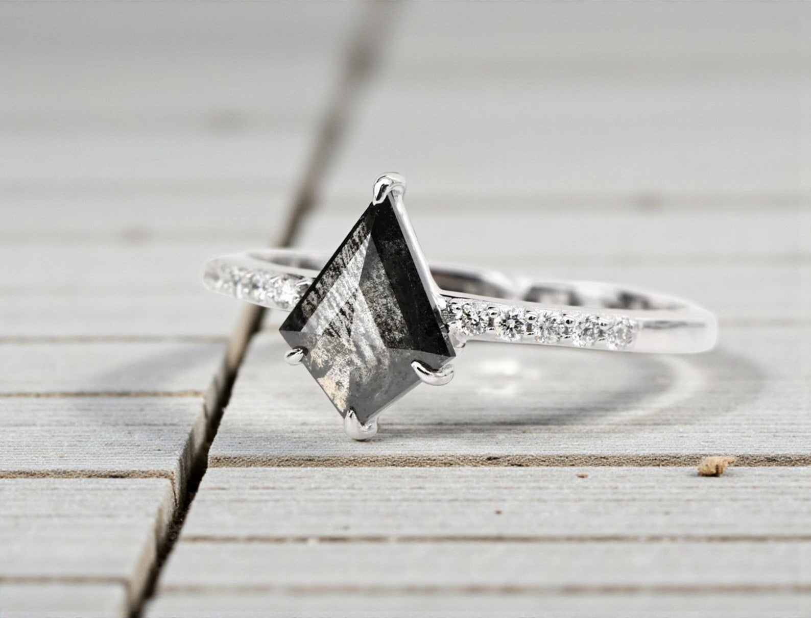 Kite Salt and Pepper Diamond Ring, 14K Gold Engagement Ring, Natural Gray Diamond Ring, Gift for Her