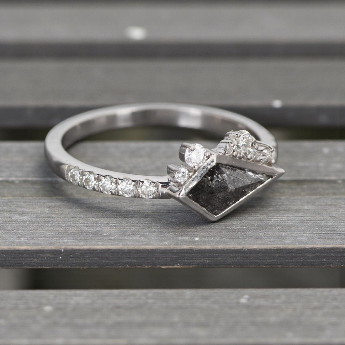 Salt and Pepper Diamond Ring, 14K Gold Engagement Ring, Natural Kite Gray Diamond Ring, Gift for Her