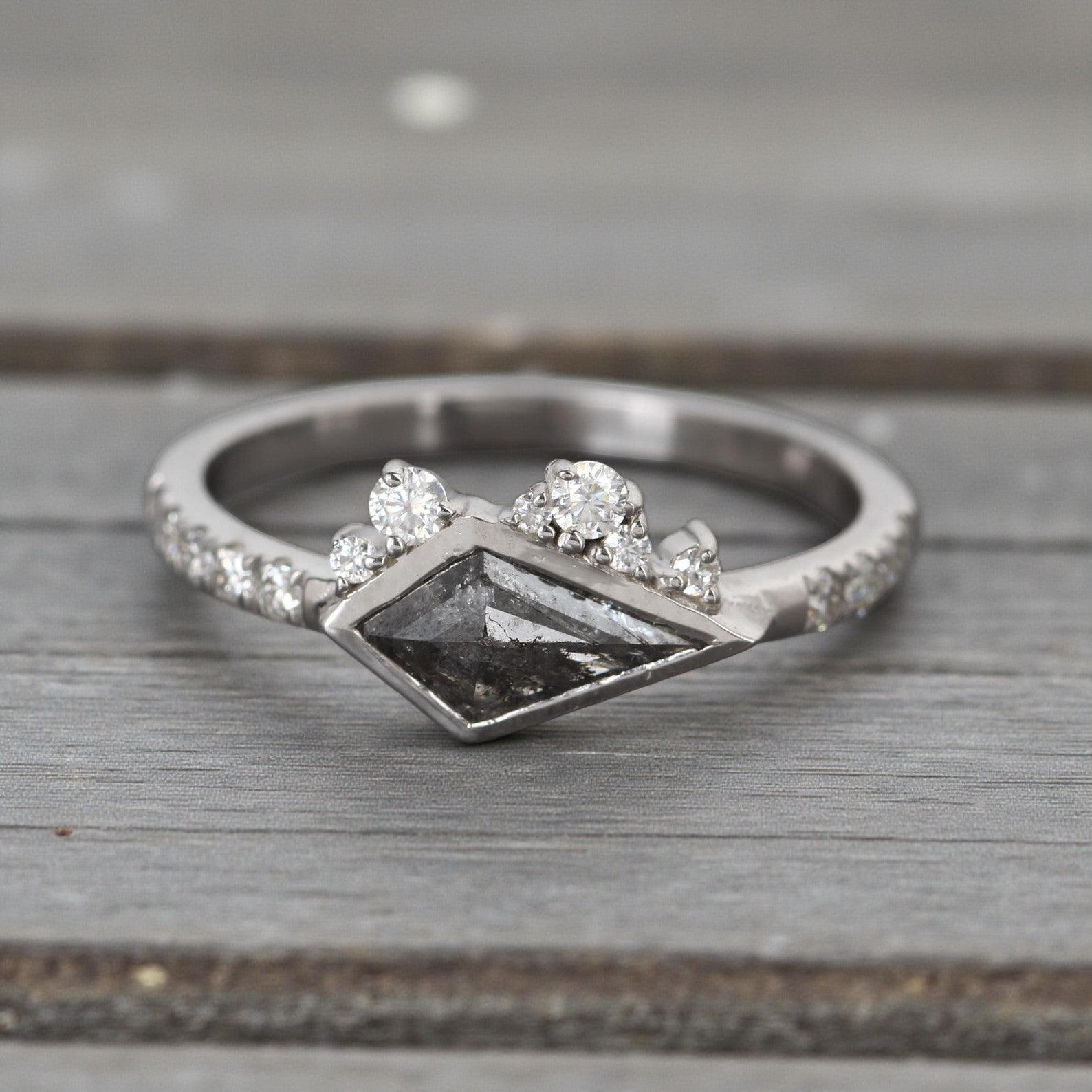 Salt and Pepper Diamond Ring, 14K Gold Engagement Ring, Natural Kite Gray Diamond Ring, Gift for Her