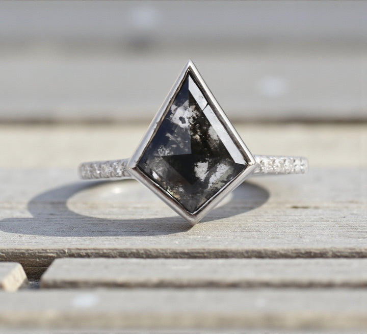 2.32 Ct Salt and Pepper Diamond Ring, 14K Gold Anniversary Ring, Natural Gray Kite Diamond Ring, Gift for Her